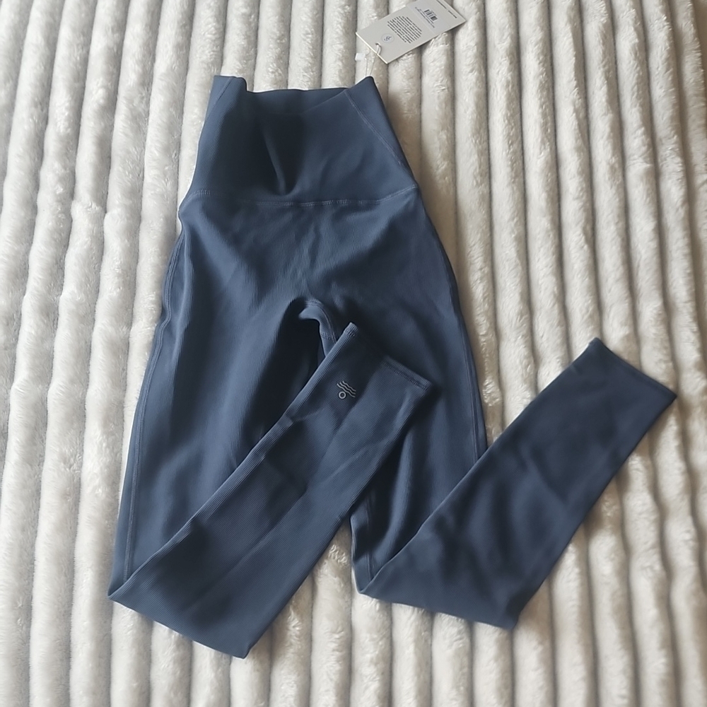 NWT Salt Project Refine Ribbed Fearless Legging